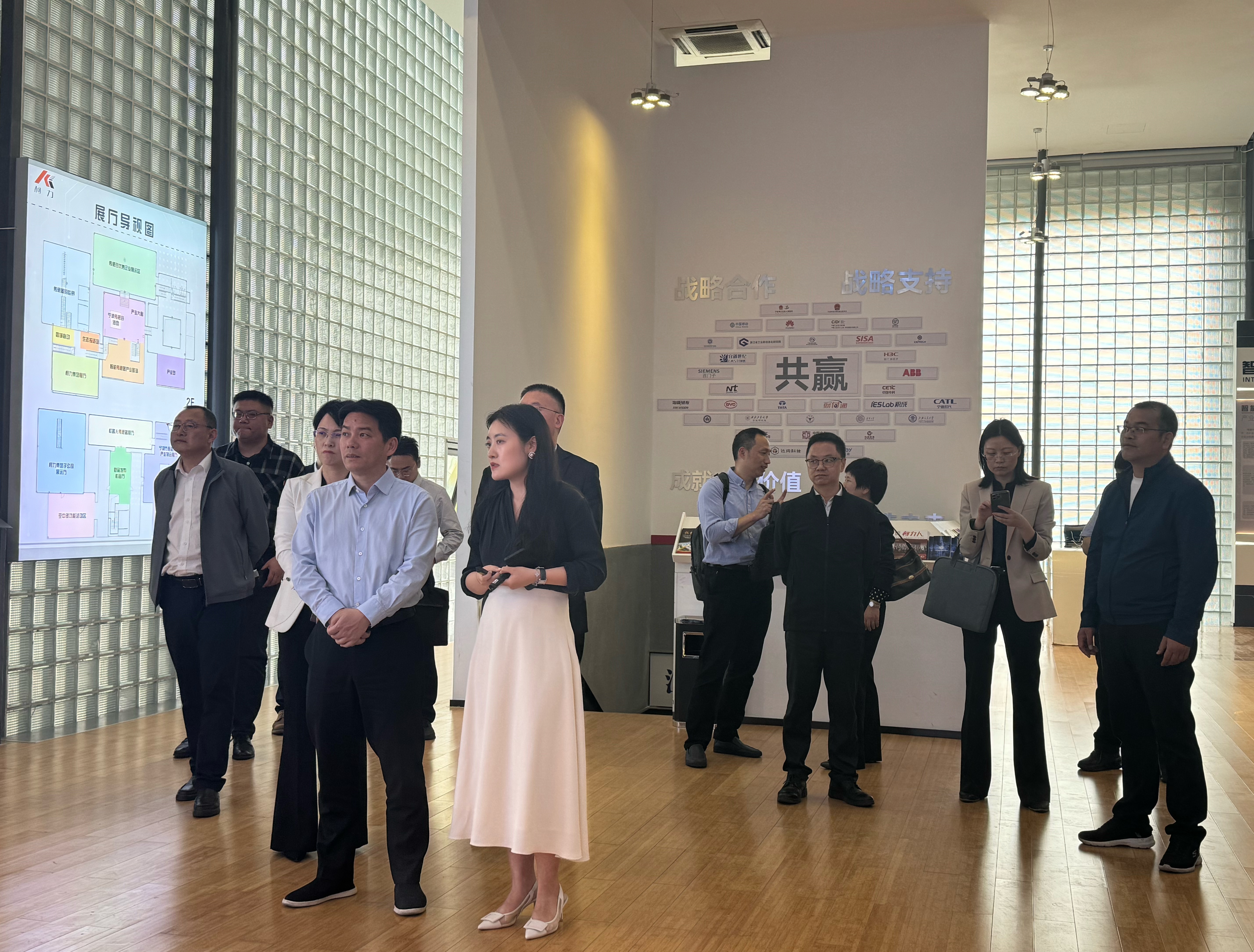 寧波市政府副市長徐強一行蒞臨柯力傳感調研指導