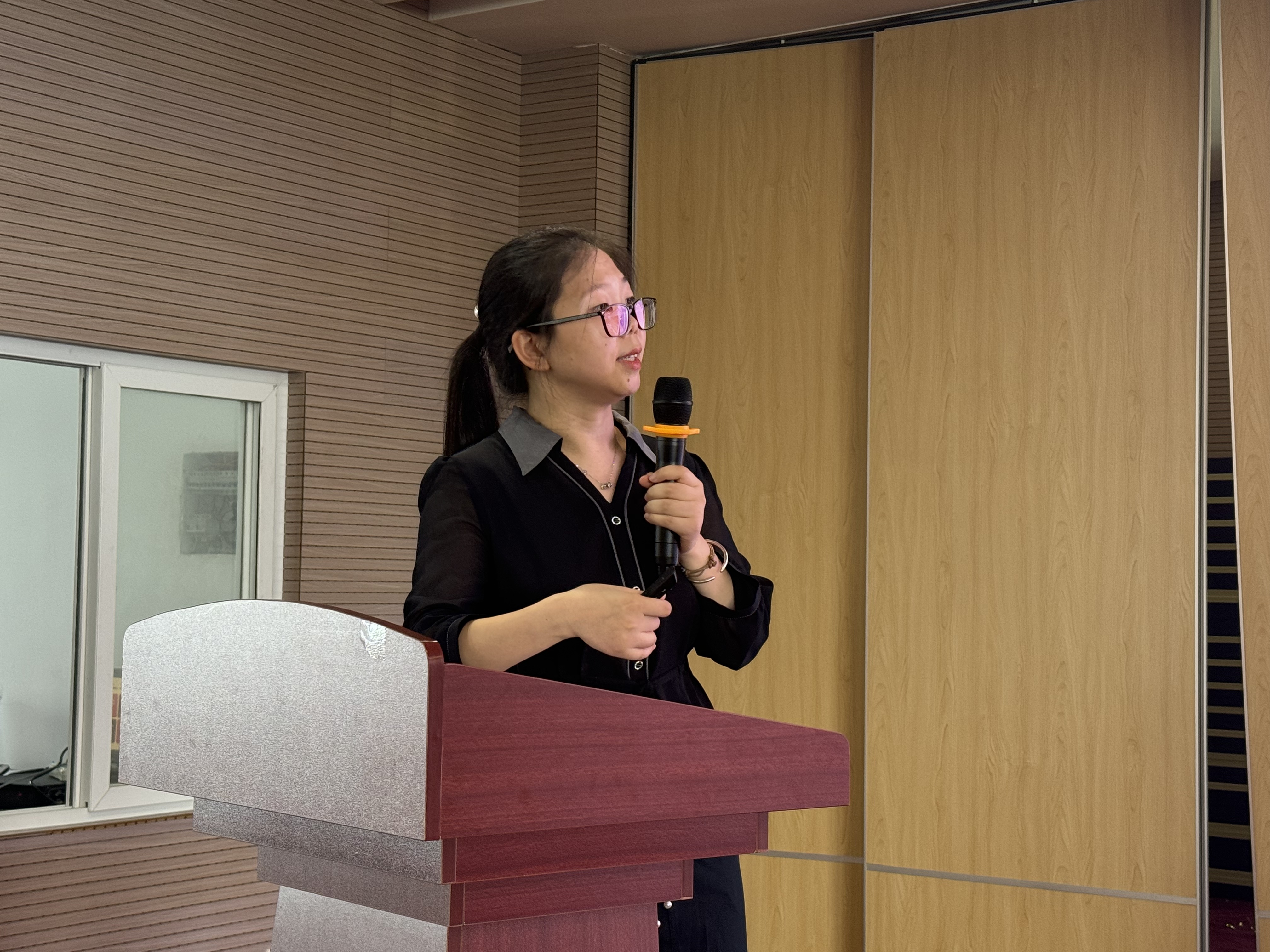 總裁辦 劉鎵利.jpeg